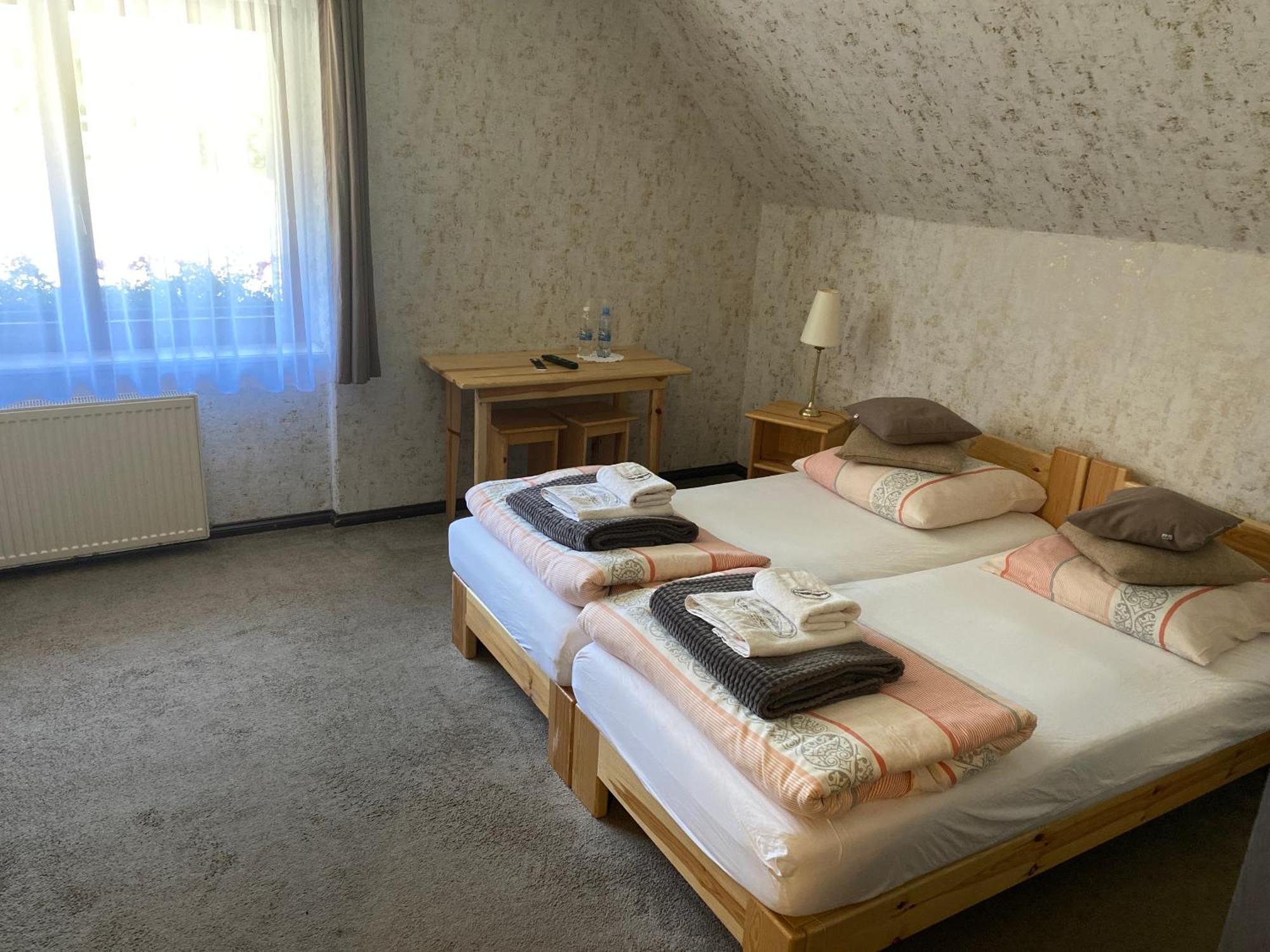 Lomniczanka Hotel Карпач Екстериор снимка